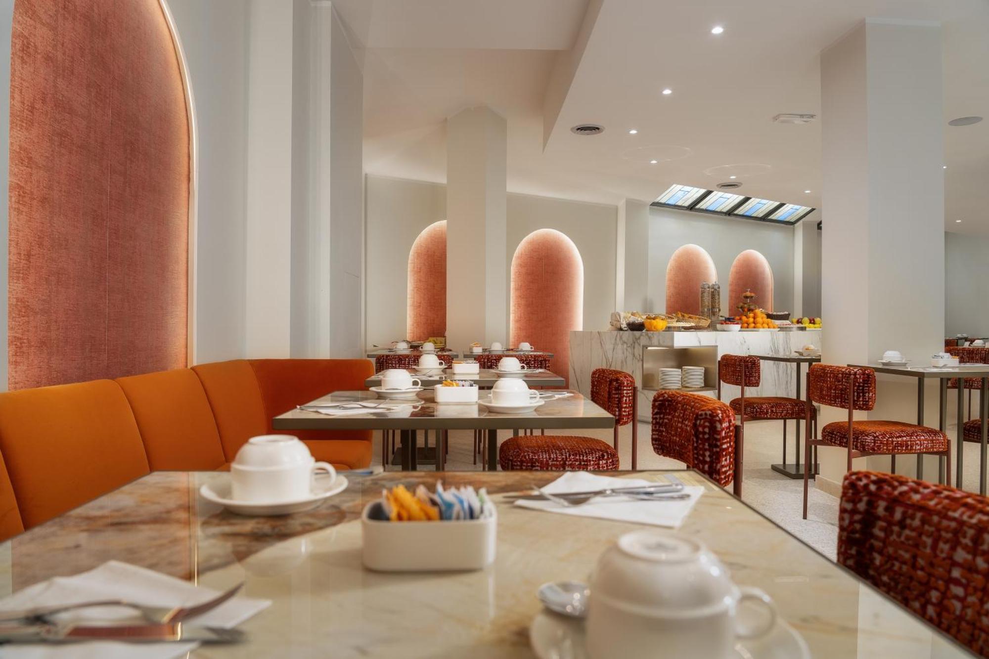 Hotel Mozart Milan Exterior photo